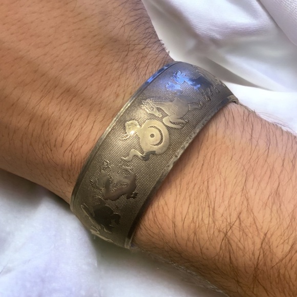 Vintage Chinese Zodiac Bangle Bracelet - Picture 4 of 4